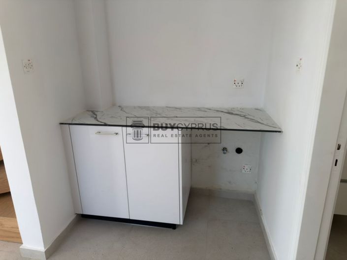 Image No.12-2 Bed Townhouse for sale