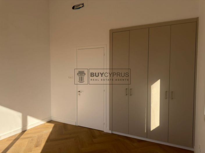 Image No.3-2 Bed Townhouse for sale