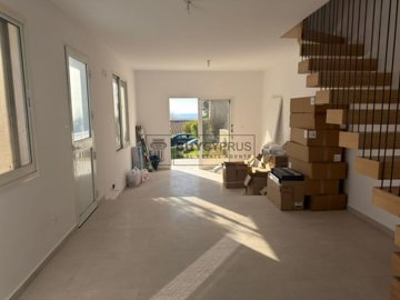 Town House For Sale  in  Emba