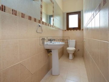 Town House For Sale  in  Kissonerga