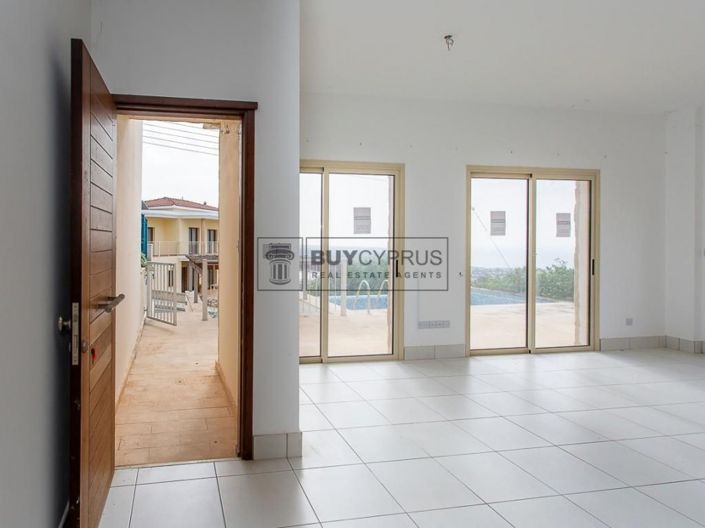 Image No.3-Propriété de 3 chambres à vendre à Peyia