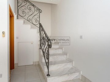 Semi Detached Villa For Sale  in  Peyia