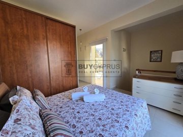 Apartment For Sale  in  Peyia