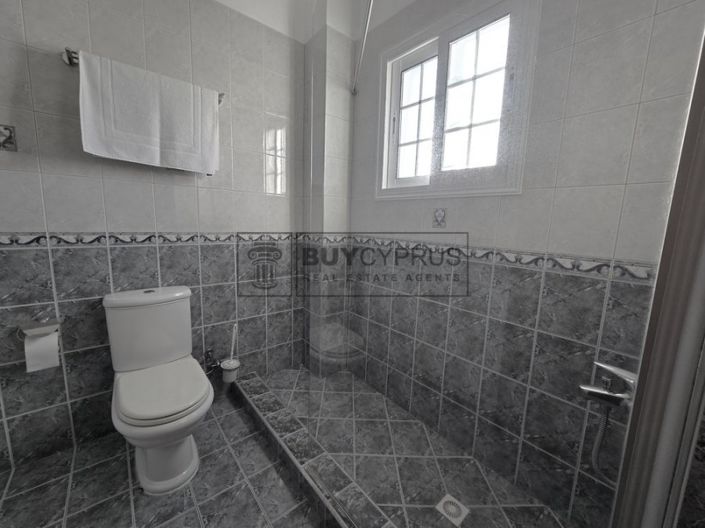 Image No.18-2 Bed Apartment for sale