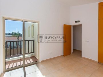 Apartment For Sale  in  Chlorakas