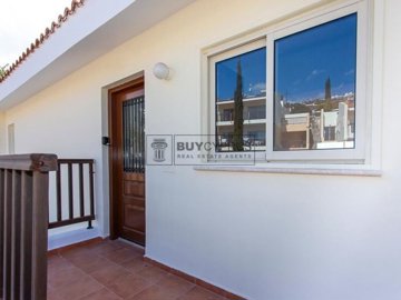 Apartment For Sale  in  Chlorakas