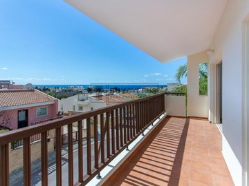 Apartment For Sale  in  Chlorakas