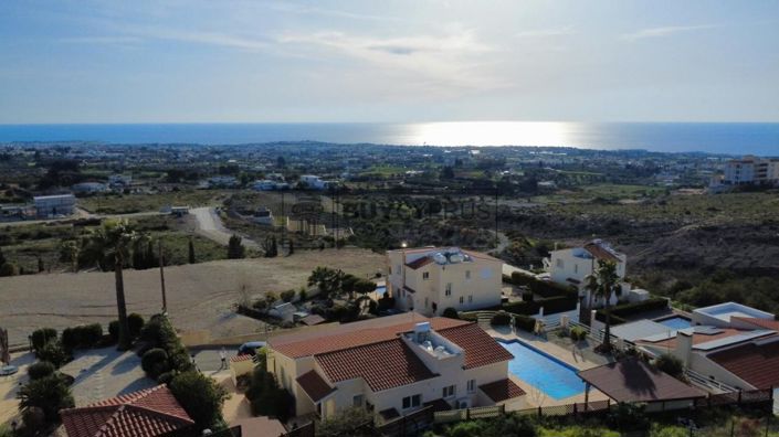 Image No.8-2 Bed Villa for sale