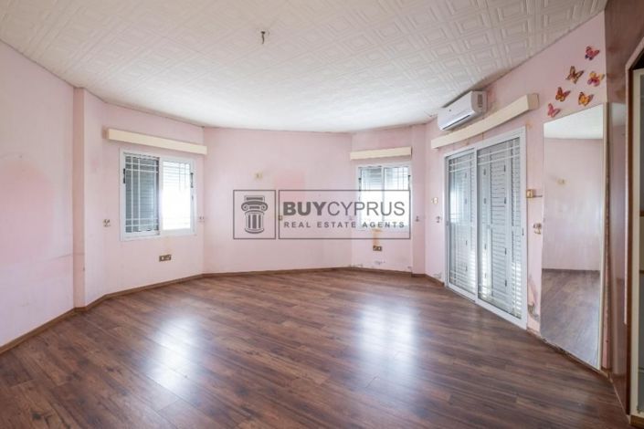 Image No.14-6 Bed Villa for sale