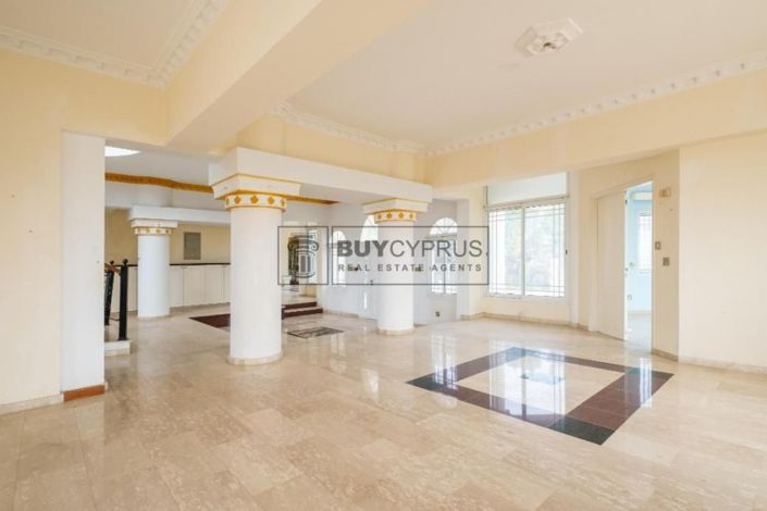 Image No.5-6 Bed Villa for sale