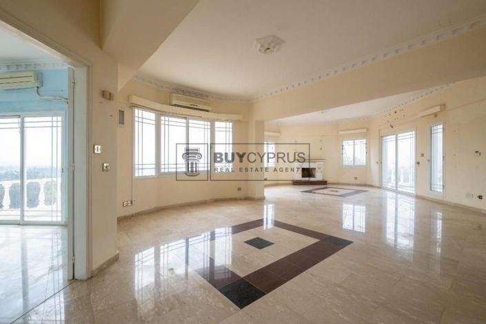 Image No.8-6 Bed Villa for sale