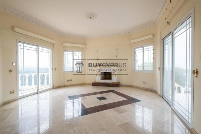 Image No.9-6 Bed Villa for sale