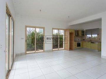 Semi Detached Villa For Sale  in  Peyia