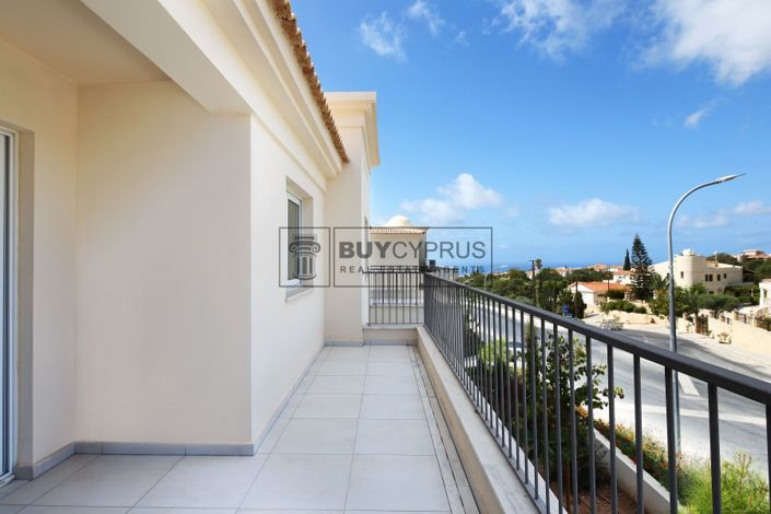 Image No.10-2 Bed Townhouse for sale