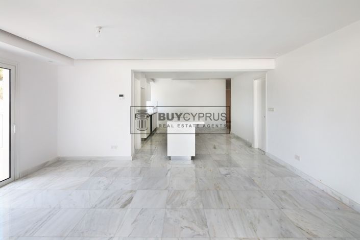 Image No.5-2 Bed Townhouse for sale