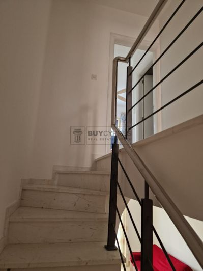 Image No.12-2 Bed Townhouse for sale