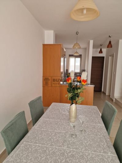 Image No.8-2 Bed Townhouse for sale