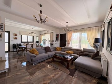 Detached Villa For Sale  in  Peyia