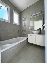 Semi Detached Villa For Sale  in  Chlorakas