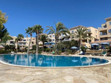 Apartment For Sale  in  Tombs of the Kings