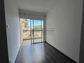 Apartment For Sale  in  Tombs of the Kings