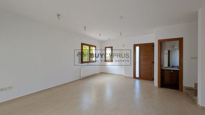 Detached Villa For Sale  in  Tsada