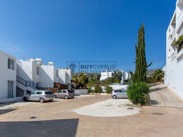 Apartment For Sale  in  Peyia