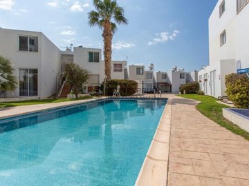 Apartment For Sale  in  Peyia