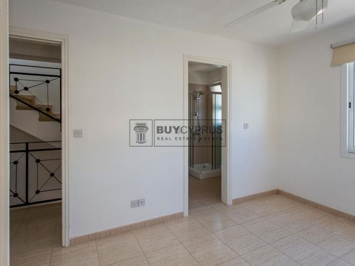 Image No.16-3 Bed Property for sale