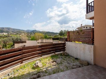 Semi Detached Villa For Sale  in  Argaka