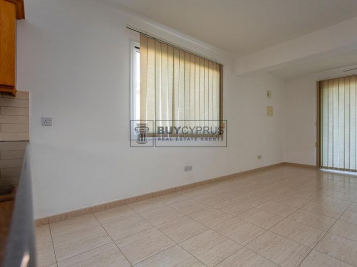 Image No.8-3 Bed Property for sale