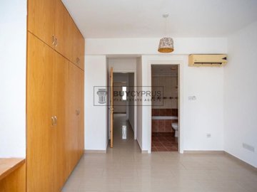 Town House For Sale  in  Peyia