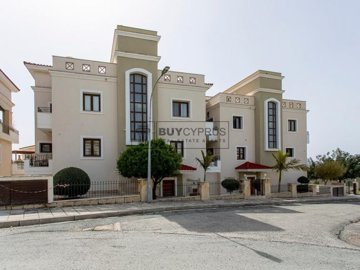 Apartment For Sale  in  Peyia