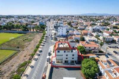 Building For Sale  in  Engomi