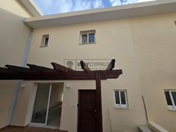 Town House For Sale  in  Chlorakas