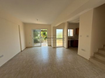 Town House For Sale  in  Chlorakas