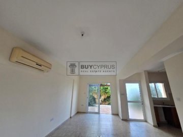Town House For Sale  in  Chlorakas