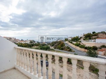 Town House For Sale  in  Peyia