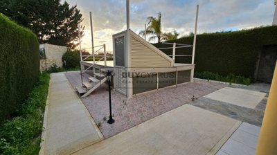 Detached Villa For Sale  in  Peyia