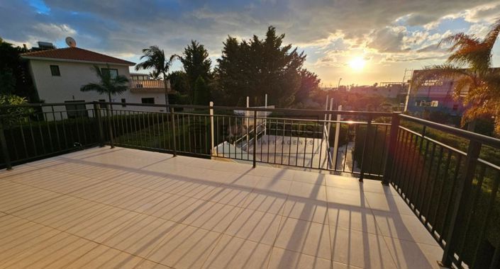 Image No.2-2 Bed Villa for sale