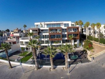 Building For Sale  in  Kato Paphos