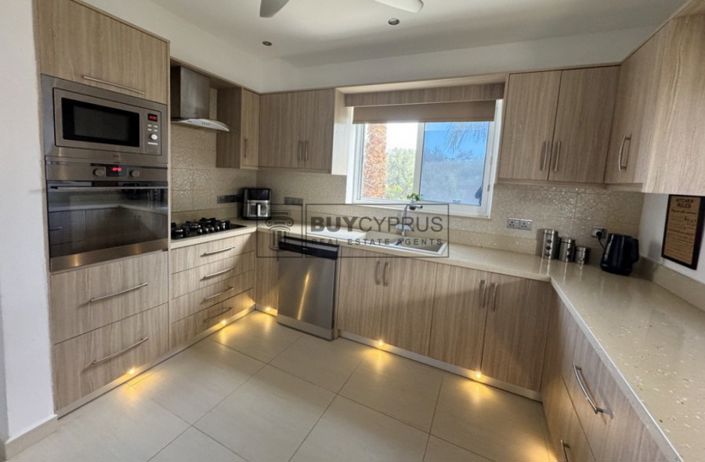 Image No.10-3 Bed Villa for sale