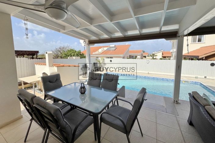 Image No.20-3 Bed Villa for sale