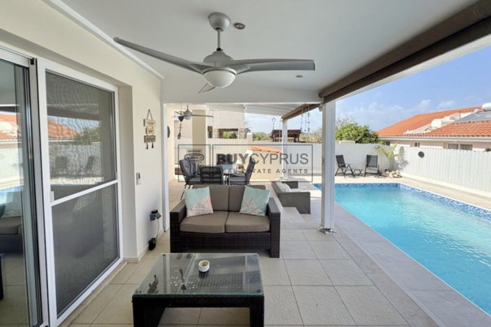 Image No.22-3 Bed Villa for sale