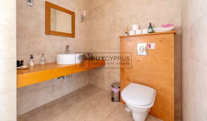 Image No.12-4 Bed Villa for sale