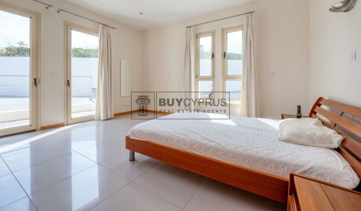 Image No.15-4 Bed Villa for sale