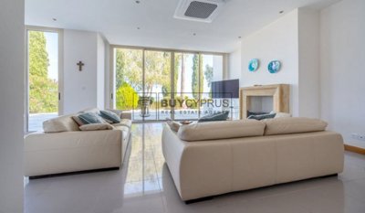 Detached Villa For Sale  in  Neo Chorio