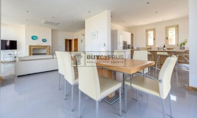 Detached Villa For Sale  in  Neo Chorio