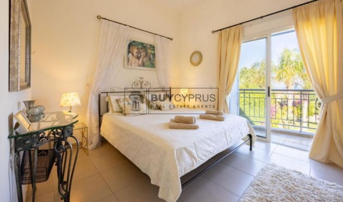 Image No.12-3 Bed Villa for sale