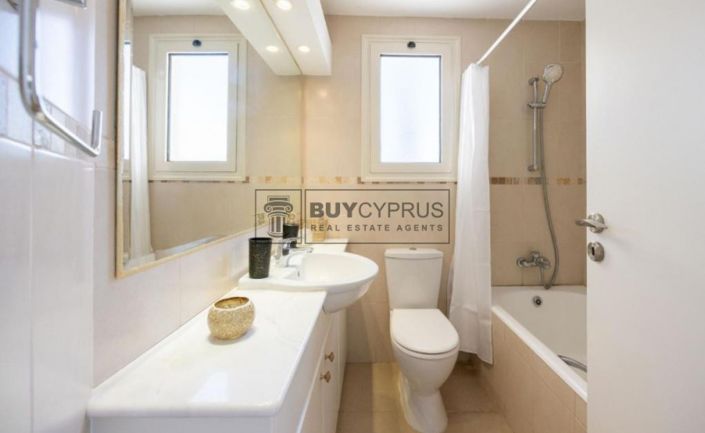 Image No.15-3 Bed Villa for sale